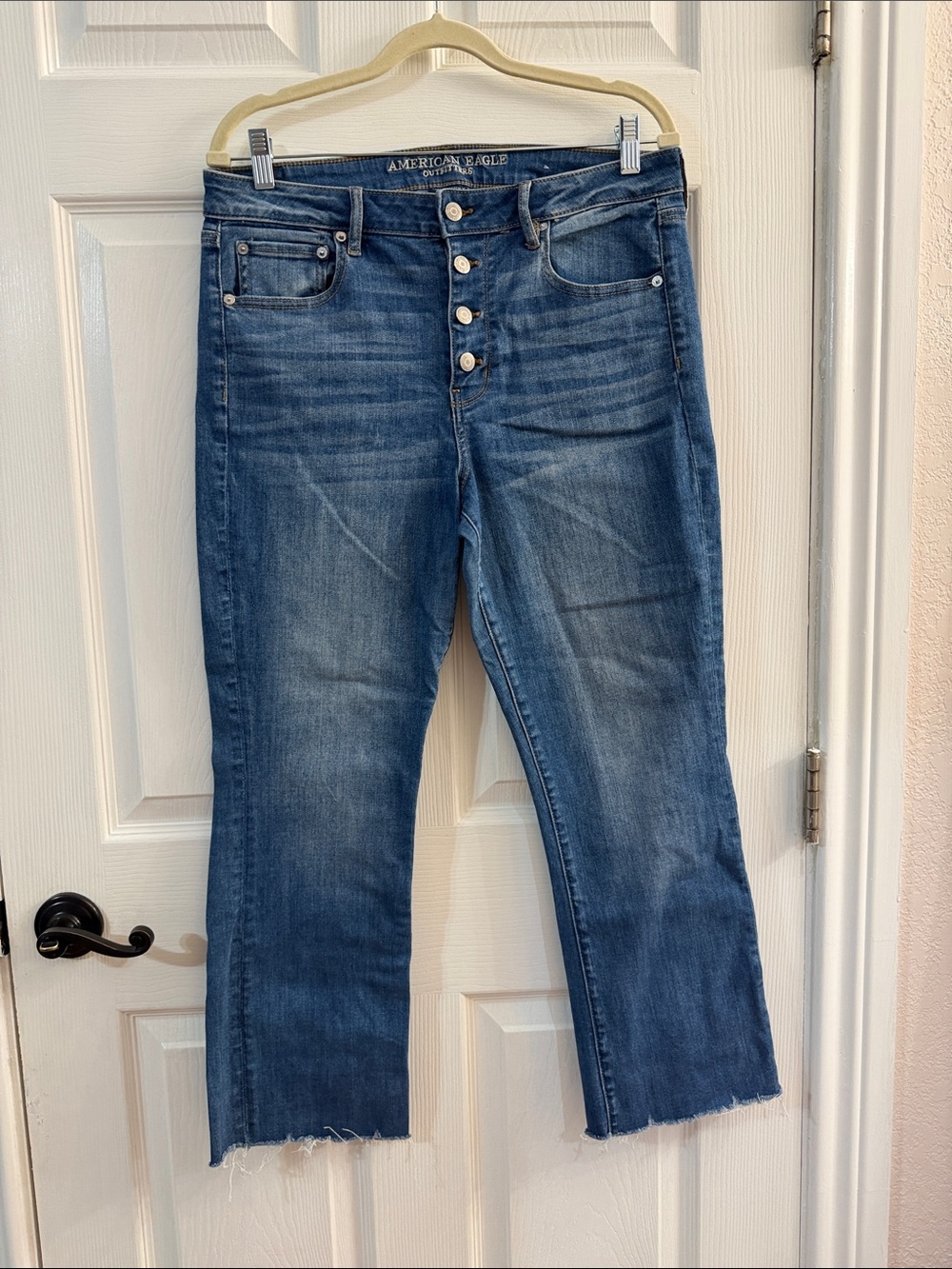 American Eagle Outfitters Blue Button-Fly Cropped Straight Jeans